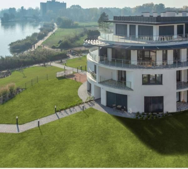 凯斯特海伊Balatonparti Gyoengyszem公寓 外观 照片